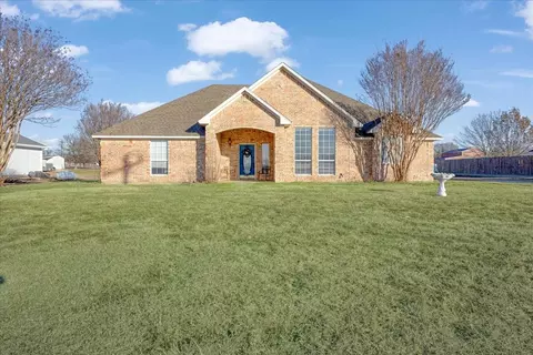 312 Jim Jones Rd, Van Alstyne, TX 75495