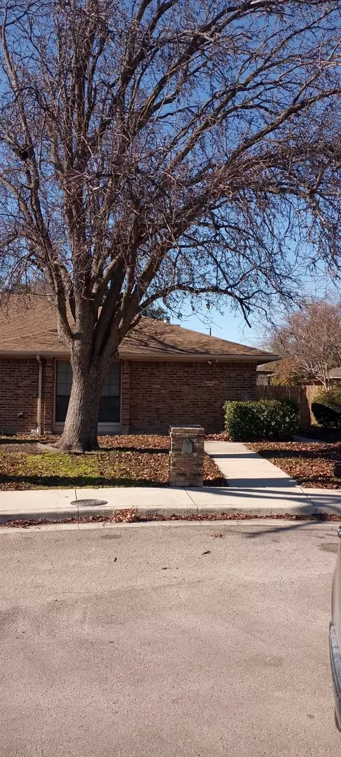 2925 Allister St, Dallas, TX 75229