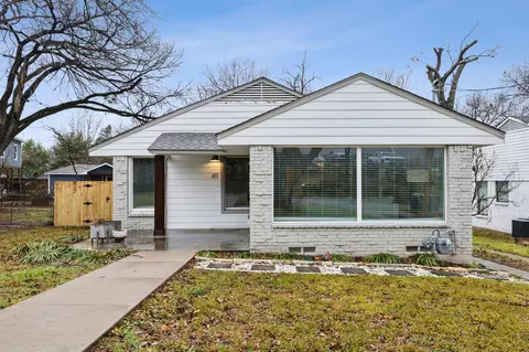 411 N Cavender St, Dallas, TX 75211
