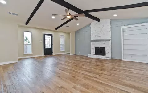 1117 Greenbriar Dr, Desoto, TX 75115