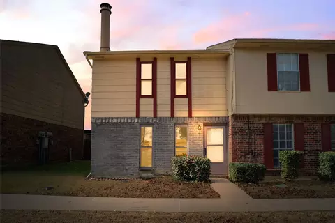 46 E Mountain Creek Ct #6, Grand Prairie, TX 75052