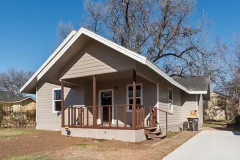 1245 Elmwood Ave, Fort Worth, TX 76104