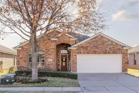 10869 Hawks Landing Rd, Haslet, TX 76052