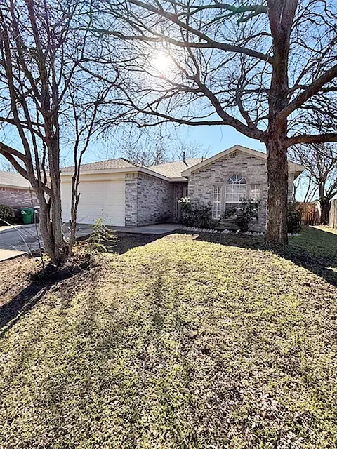 904 Dixon Ln, Denton, TX 76207