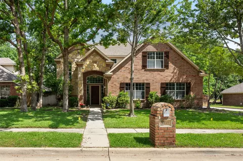 1417 Flying Jib Dr, Azle, TX 76020