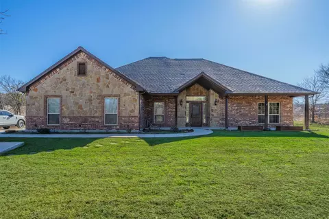 208 Wrigley Dr, Springtown, TX 76082
