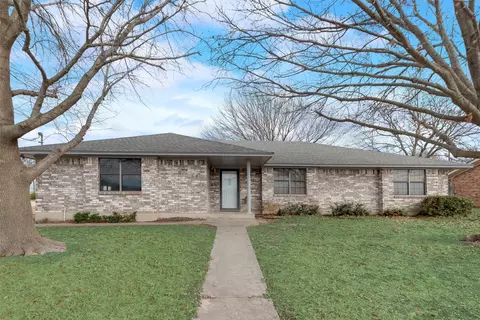1078 N Maple St, Muenster, TX 76252