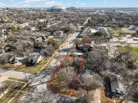 431 N Pecan St, Arlington, TX 76011