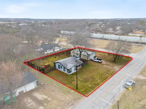 View/Area - 100 Eldred St, Burleson, TX 76028 photo 7 of 12
