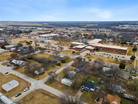 View/Area - 100 Eldred St, Burleson, TX 76028 photo 12 of 12