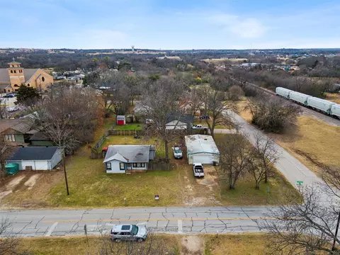 View/Area - 100 Eldred St, Burleson, TX 76028 photo 2 of 12