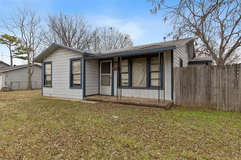 Exterior - 100 Eldred St, Burleson, TX 76028 photo 1 of 1