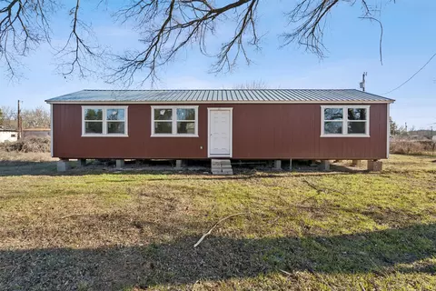 221 Tahoka Trl, Weatherford, TX 76087