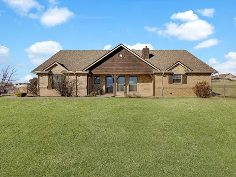 138 Ridge Top Ct, Decatur, TX 76234