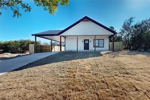 345 Western Lake Dr, Weatherford, TX 76087