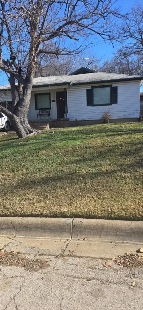 2913 Dunford St, Fort Worth, TX 76105