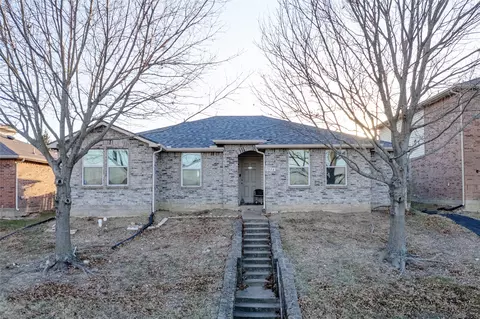 1516 Lone Star Ct, Mesquite, TX 75181