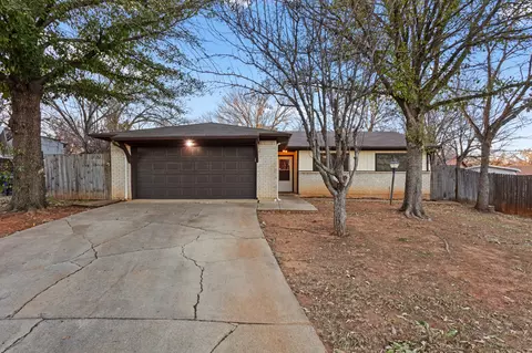 1601 White Oak Ct, Denton, TX 76209