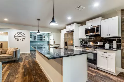 309 Coral Cir, Richardson, TX 75081