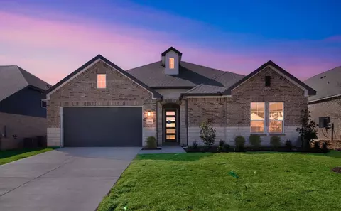 306 Alicia Ct, Mansfield, TX 76063