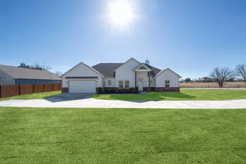 1001 Don Eve Ct, Azle, TX 76020