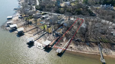 1154 W Lake Dr, Weatherford, TX 76087