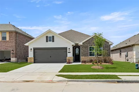 736 Waterhouse Lake Dr, Anna, TX 75409