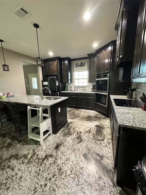 110 Kriston Ln, Springtown, TX 76082 photo 10