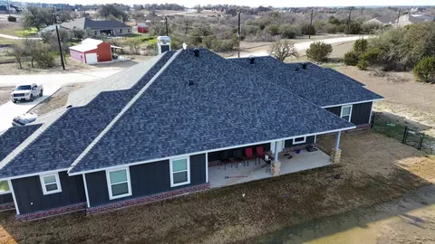 110 Kriston Ln, Springtown, TX 76082 photo 3