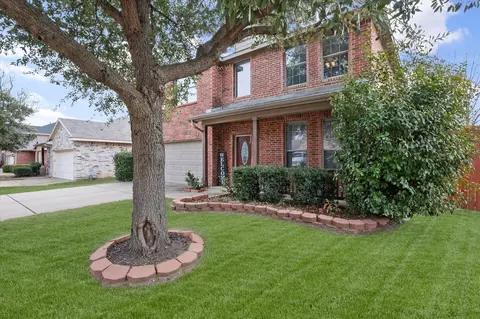 604 Denali Dr, Arlington, TX 76002