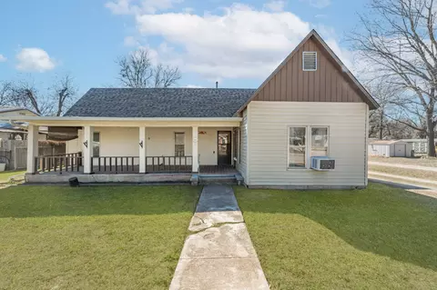 523 First St, Hico, TX 76457