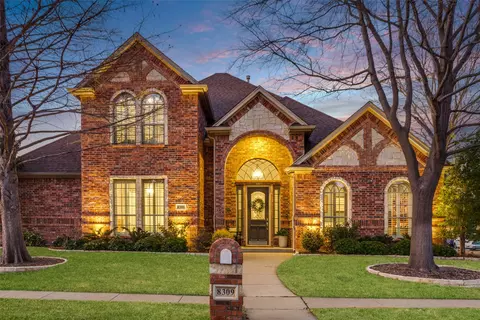 8309 Valley Oaks Dr, North Richland Hills, TX 76182