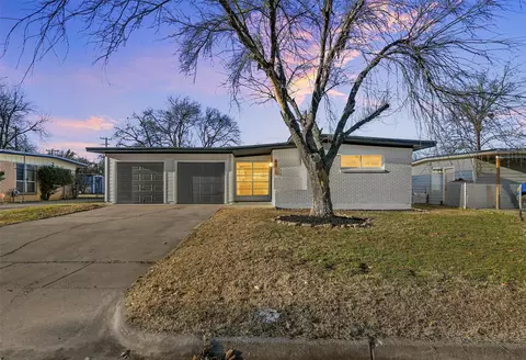 4913 Virgil St, Fort Worth, TX 76119