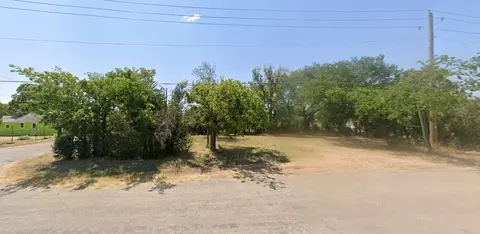 515 E 5th St, Mcgregor, TX 76657