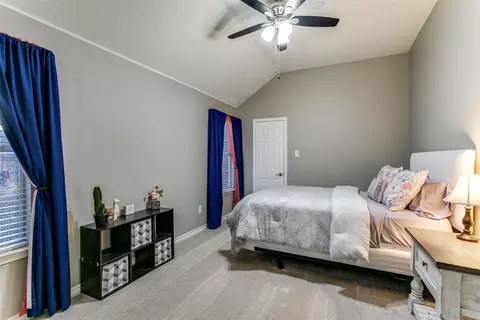Bedroom - 1404 Apache Trl, Corinth, TX 76210 photo 6 of 6