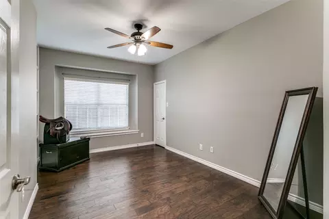 Bedroom - 1404 Apache Trl, Corinth, TX 76210 photo 2 of 6