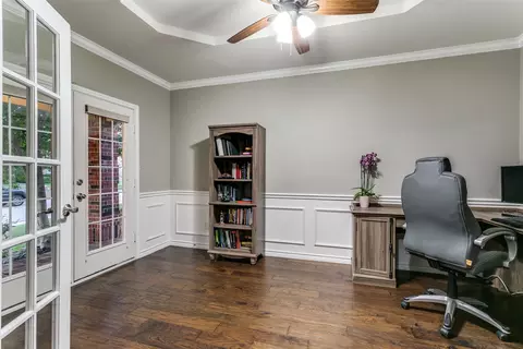 Entry Way - 1404 Apache Trl, Corinth, TX 76210 photo 3 of 4