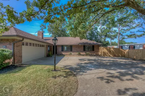 1850 Old Oaks St, Shreveport, LA 71119
