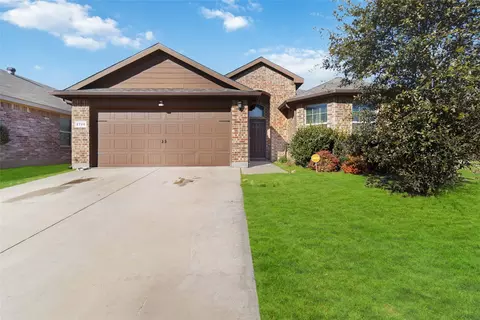 2720 Adams Fall Ln, Fort Worth, TX 76123