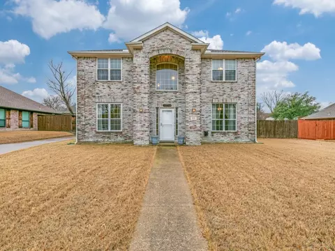 406 Foxwood Ln, Wylie, TX 75098