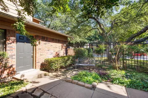 5763 Cedar Creek Dr, Benbrook, TX 76109
