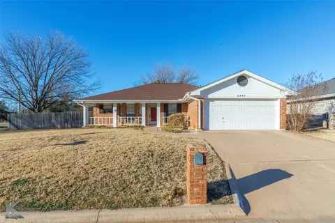 2901 Oak Ridge Ct, Abilene, TX 79606