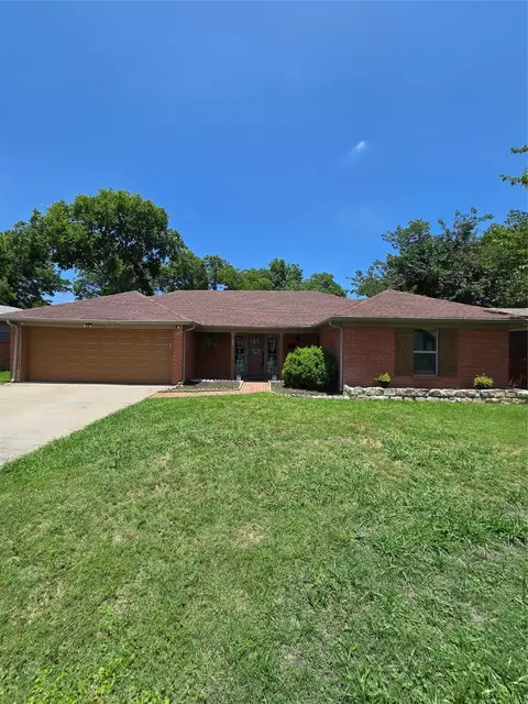 7609 Oxley Dr, Richland Hills, TX 76118