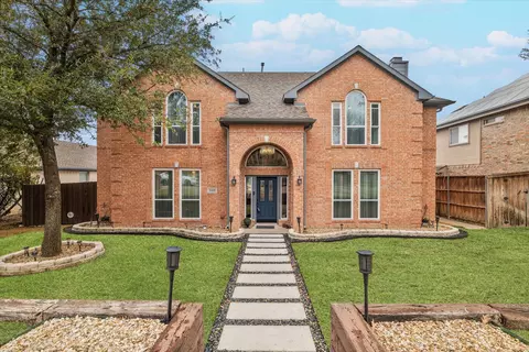2403 Manchester Dr, Carrollton, TX 75006