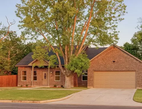 1511 W 13th Ave, Corsicana, TX 75110