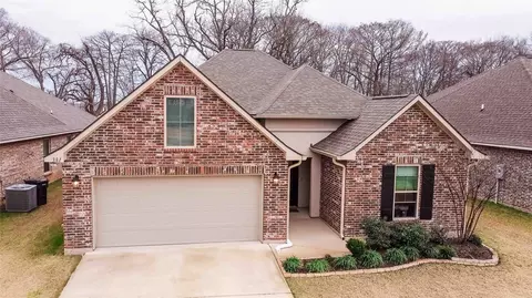 381 Coppice Pl, Bossier City, LA 71111