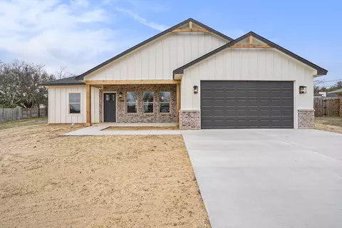 1206 Linda Ln, Cleburne, TX 76033