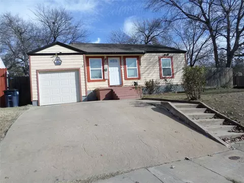 4513 Cherokee Trl, Fort Worth, TX 76133