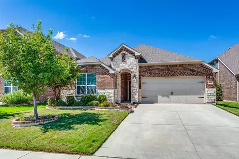 912 Pinnacle Ridge Rd, Haslet, TX 76052