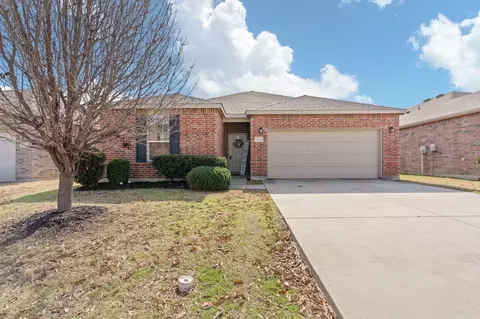 2308 Ankina Ln, Fort Worth, TX 76131